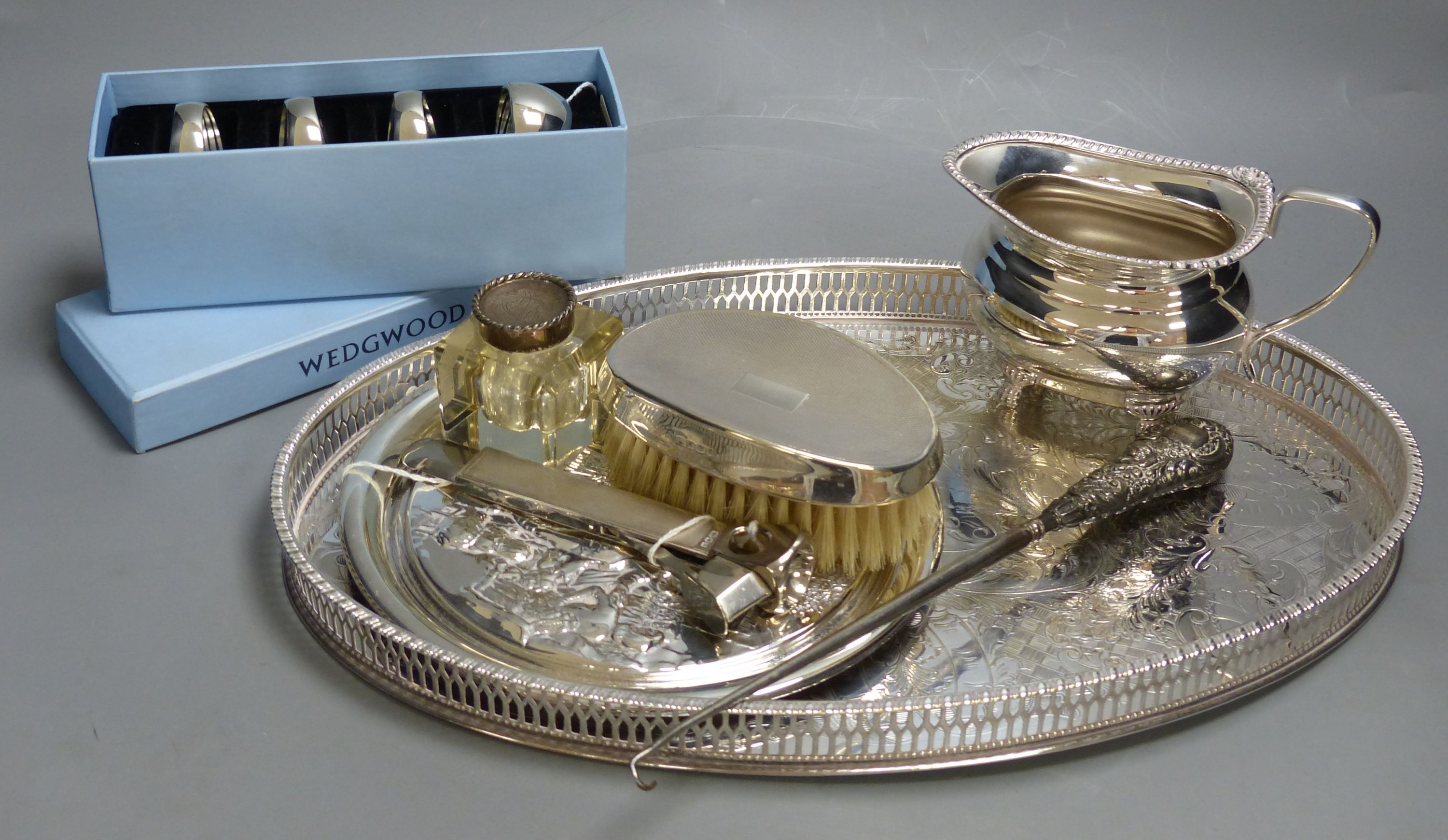 An engine-turned silver cigar cutter, a Birmingham Mint 1974 silver Christmas plate and sundry other items